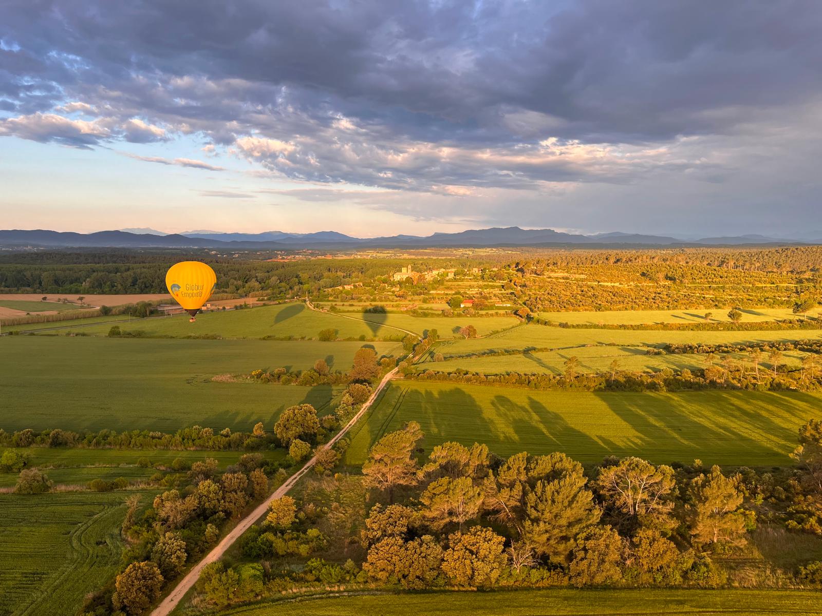 Vol en globus Empordà · Privat ·  grup de 5-8 persones