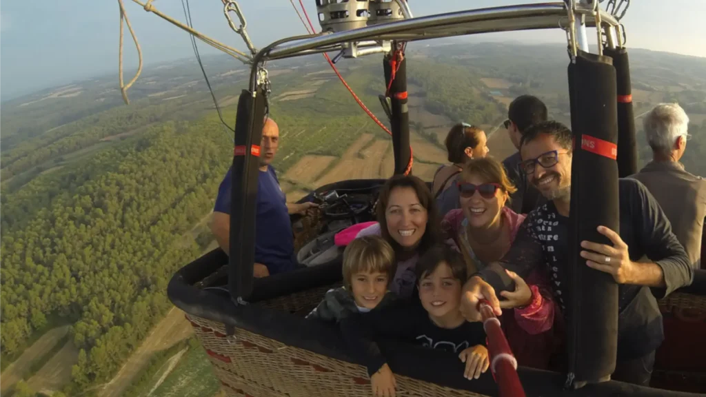vuviaje en globo en familia globus emporda