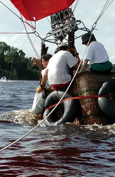 aterrizaje en amazonas globo