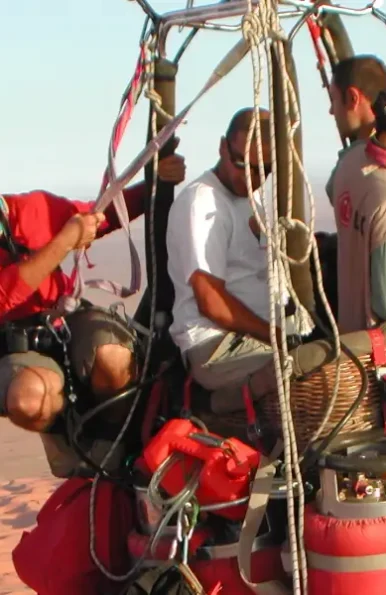 joan en globo desierto sahara